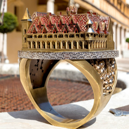 Bijou Bague en bronze des Hospices de Beaune, sculptures bronze  bronze