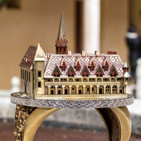 Bijou Bague en bronze des Hospices de Beaune, sculptures bronze  bronze