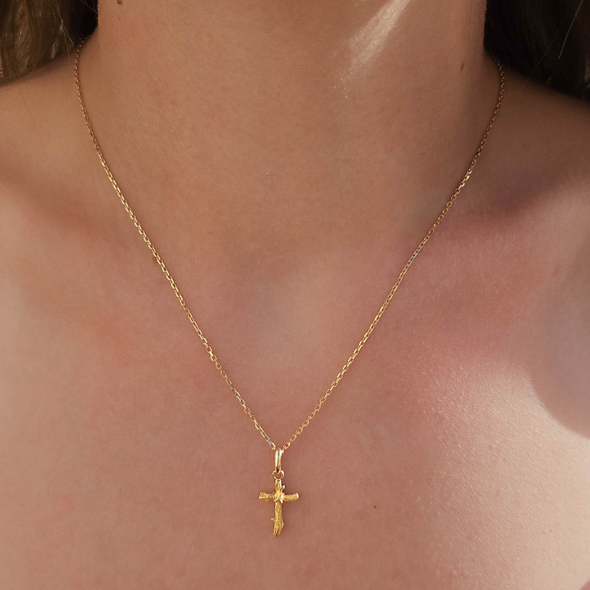 Bijou Croix Cep de vigne-Or 18k, pendentifs or 18 k  or jaune