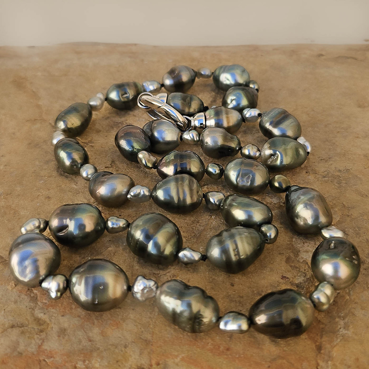 Bijou Collier Perles de Tahiti baroques, colliers argent perle noir