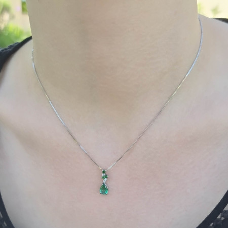 Bijou Pendentif Emeraude, Tsavorites et Diamants sur chaine Or 18k, pendentifs sur chaîne or 18 k diamant, emeraude